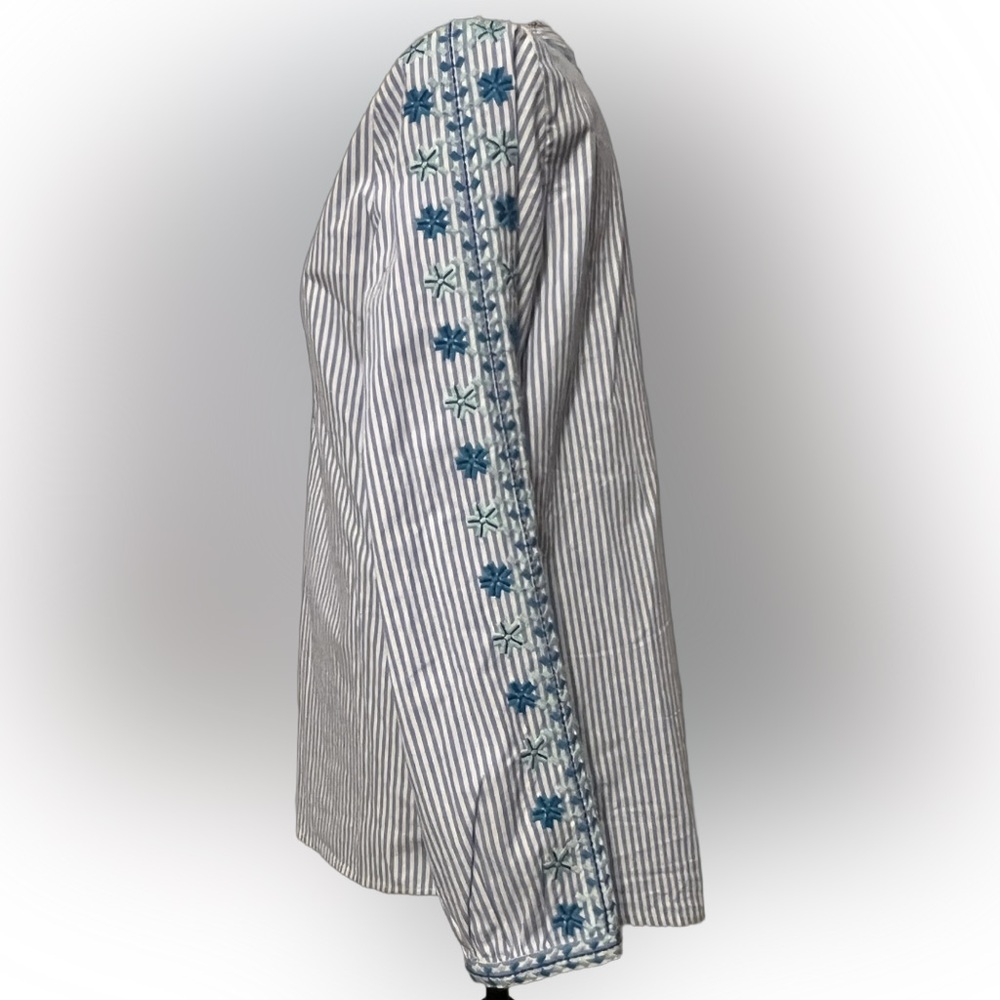 Vineyard Vines Seersucker Embroidered Savannah Top🌹 - Picture 6 of 10